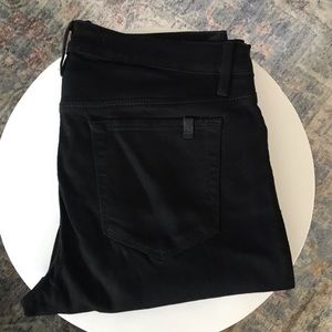 Joes black skinny visionaire jeans. 🖤.